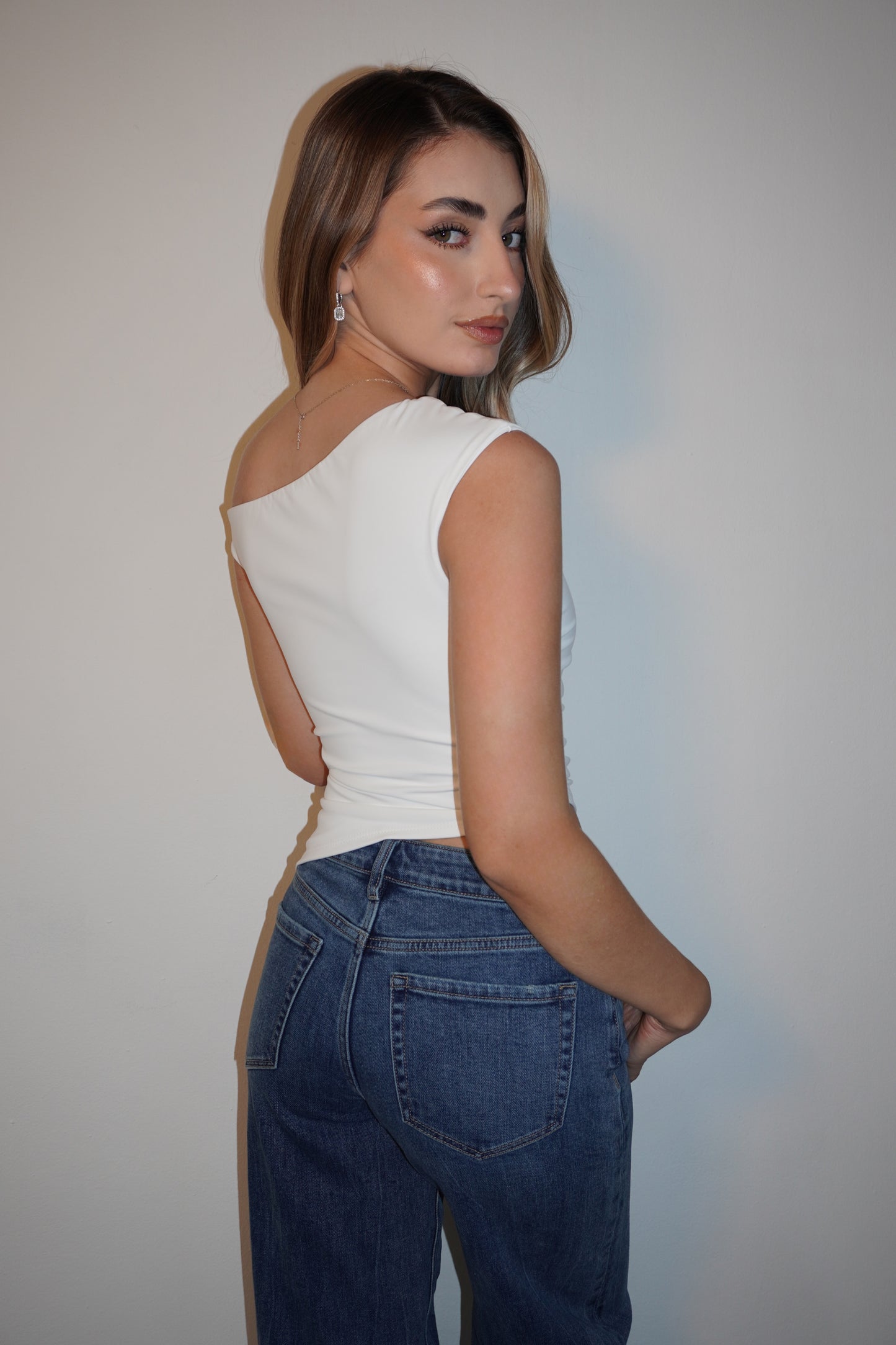 New Asymmetrical Non-Stretch Top