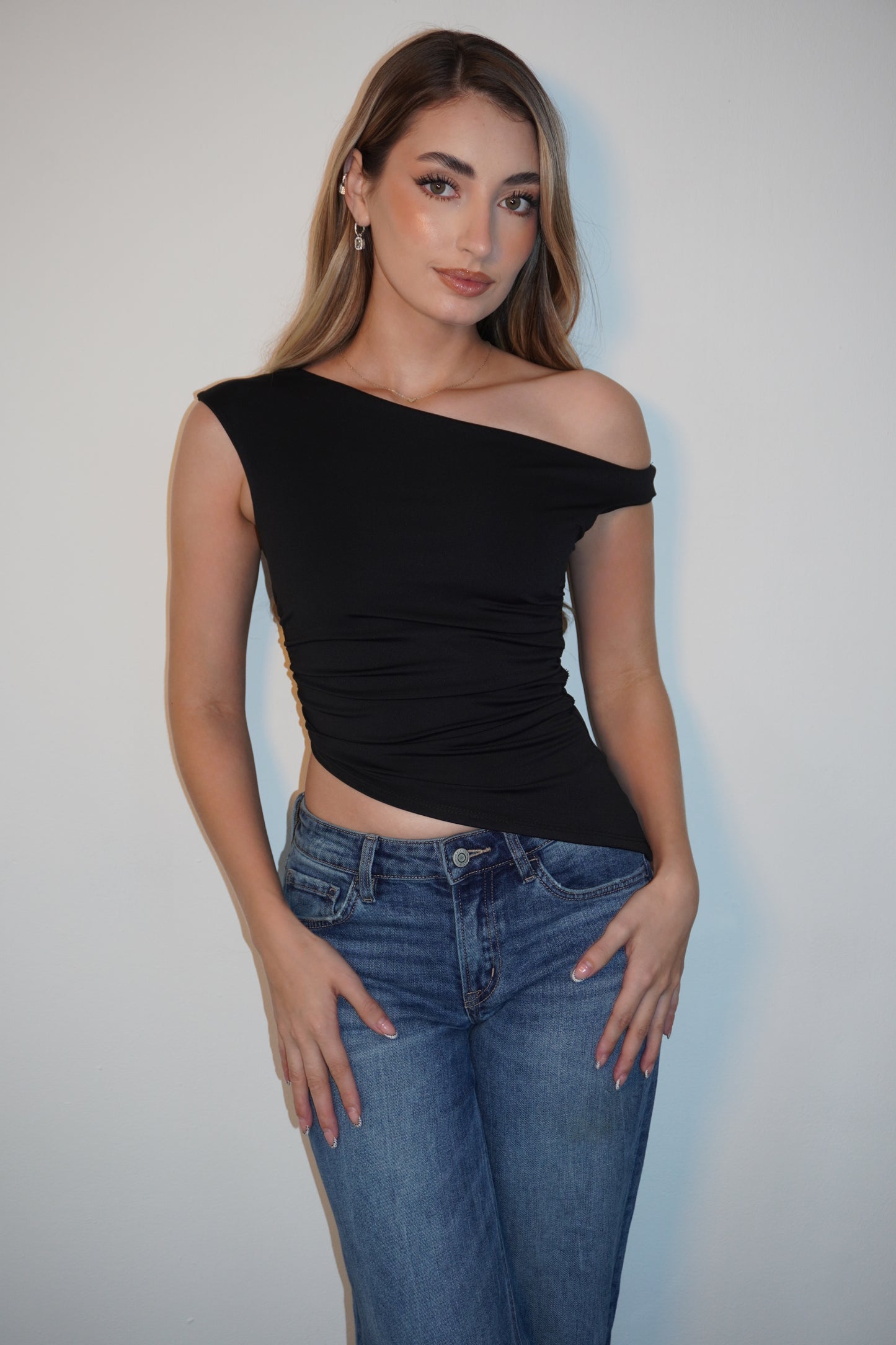 New Asymmetrical Non-Stretch Top