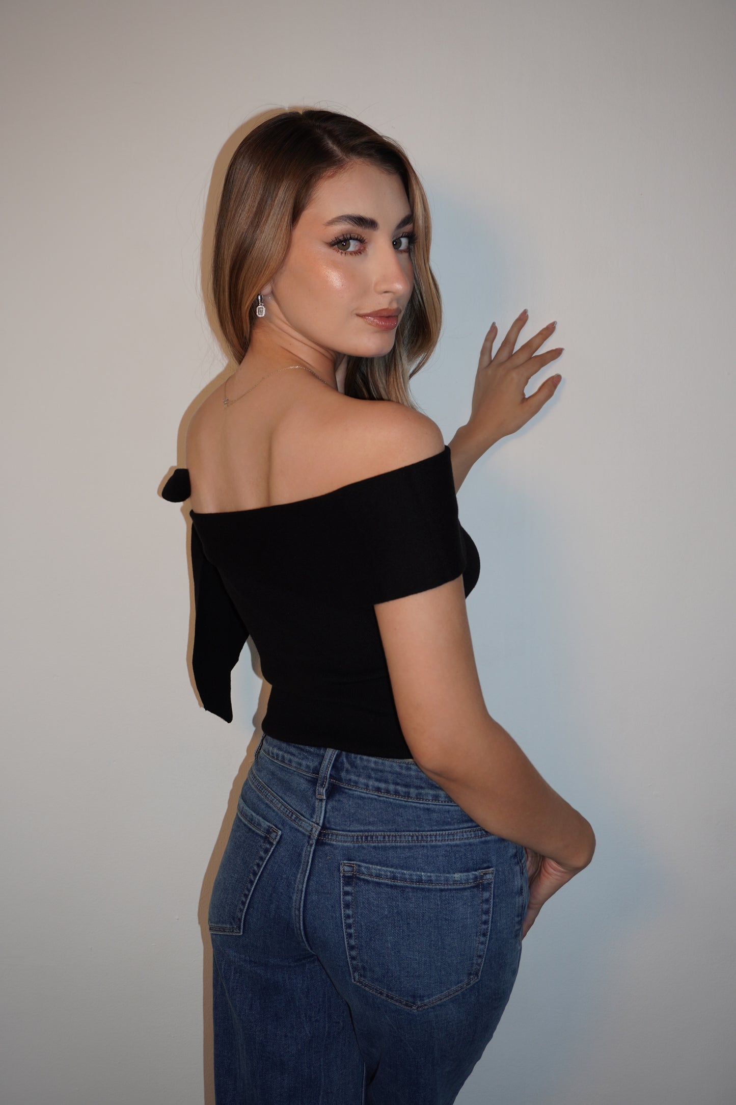 Black Knitted One Shoulder Top