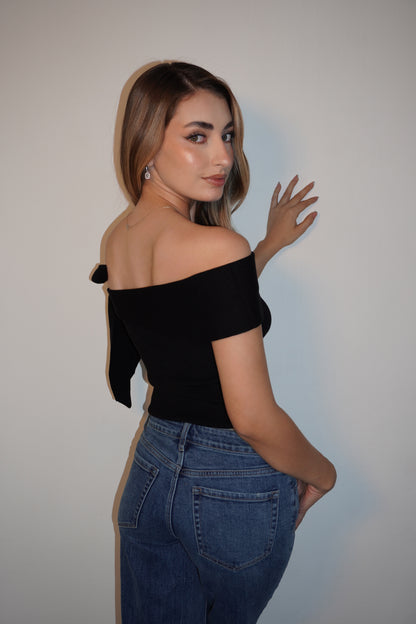 Black Knitted One Shoulder Top
