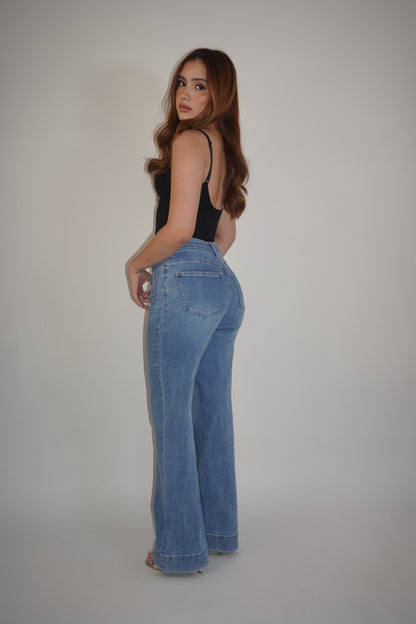 Light Blue Denim Flared Jeans With Pockets