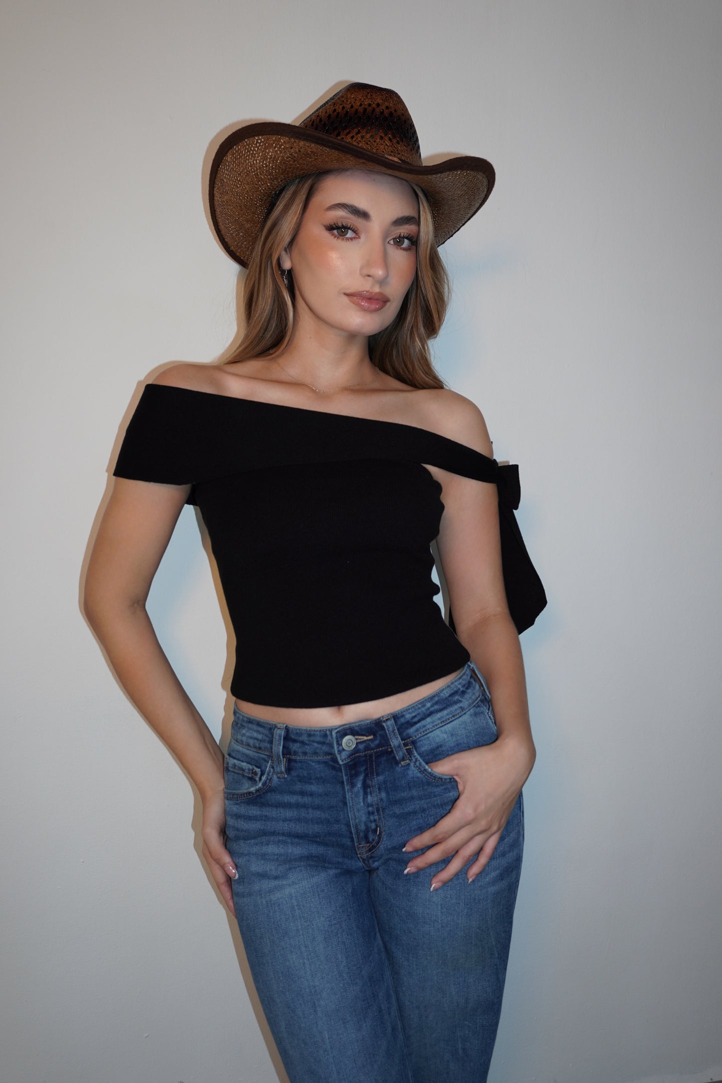 Black Knitted One Shoulder Top